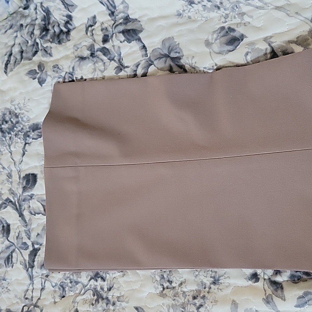 GAP Cropped Flare Pants 👖 😍 - Picture 9 of 9